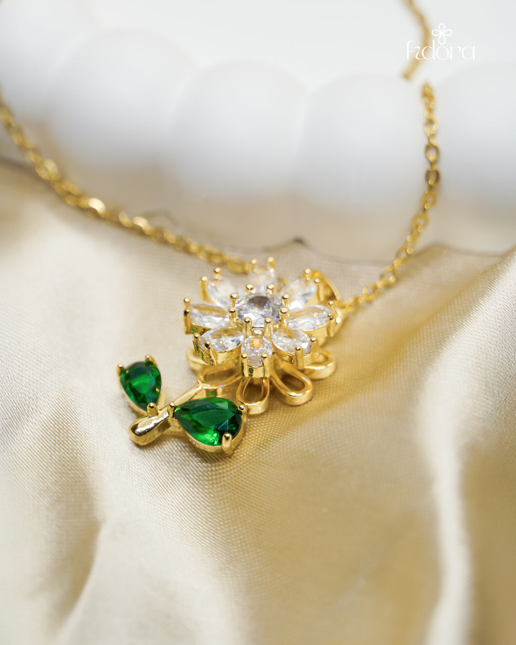 Affordable Anti tarnish flower pendant for your daily use, buy online