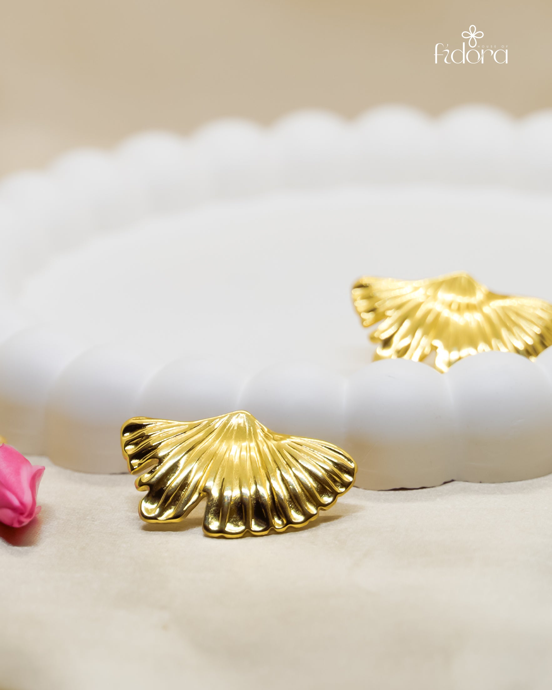 Anti-tarnish daily wear earring- Shop online now from House of Fidora.