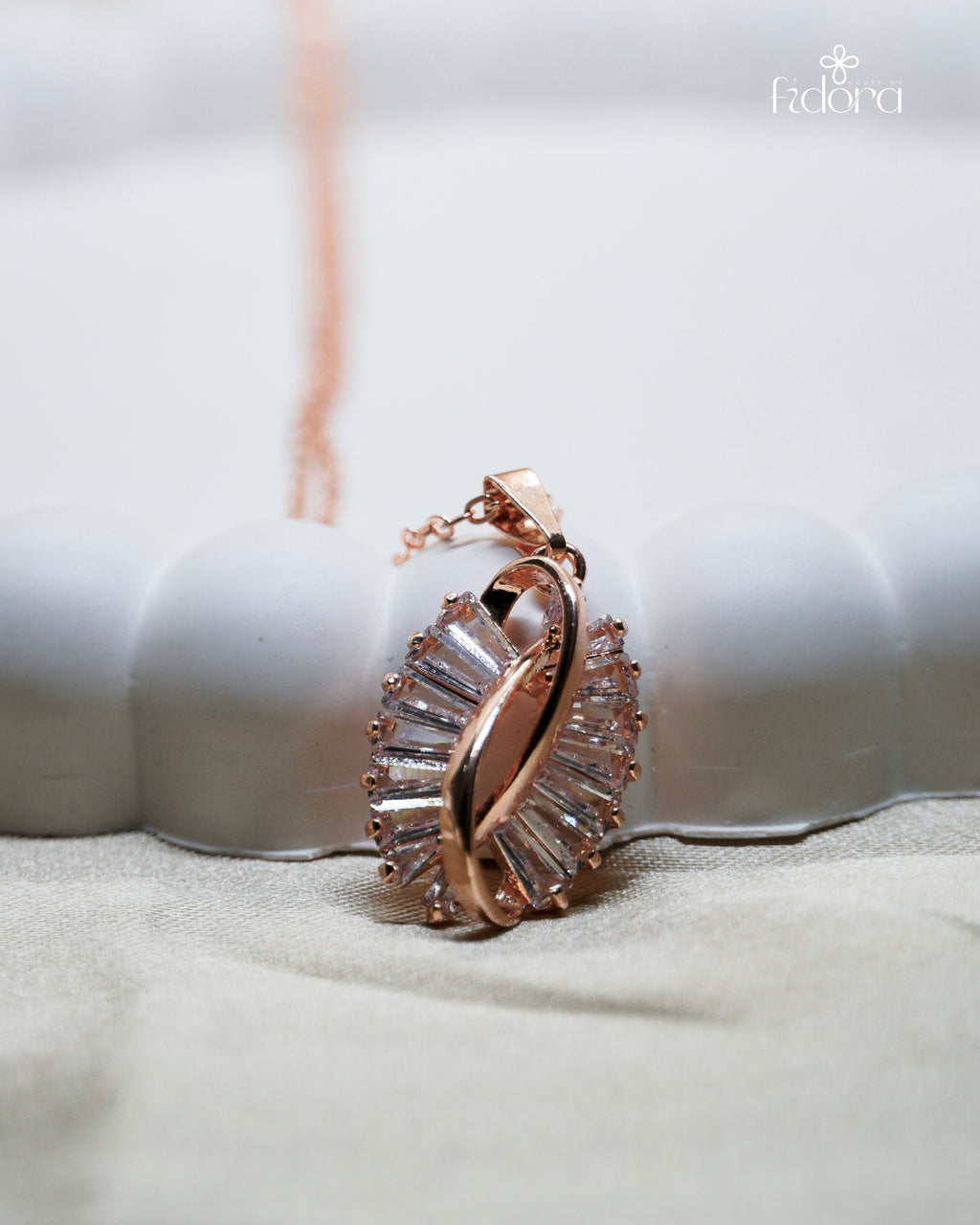Rose Gold Spiral Pendant Chain