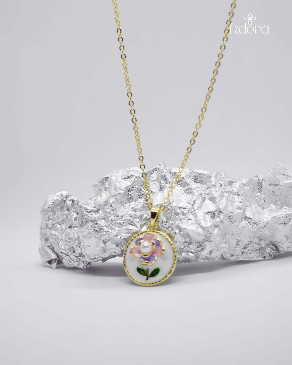 Ceramic pendant anti tarnish latest edition pendant chain to shop online from House of Fidora