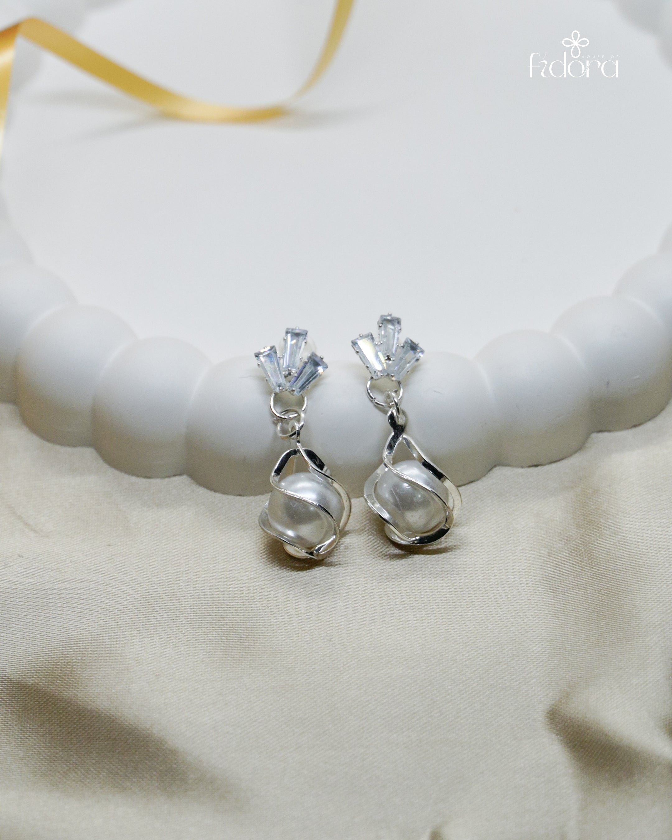 Daily wear fashion earring shop online from House of Fidora