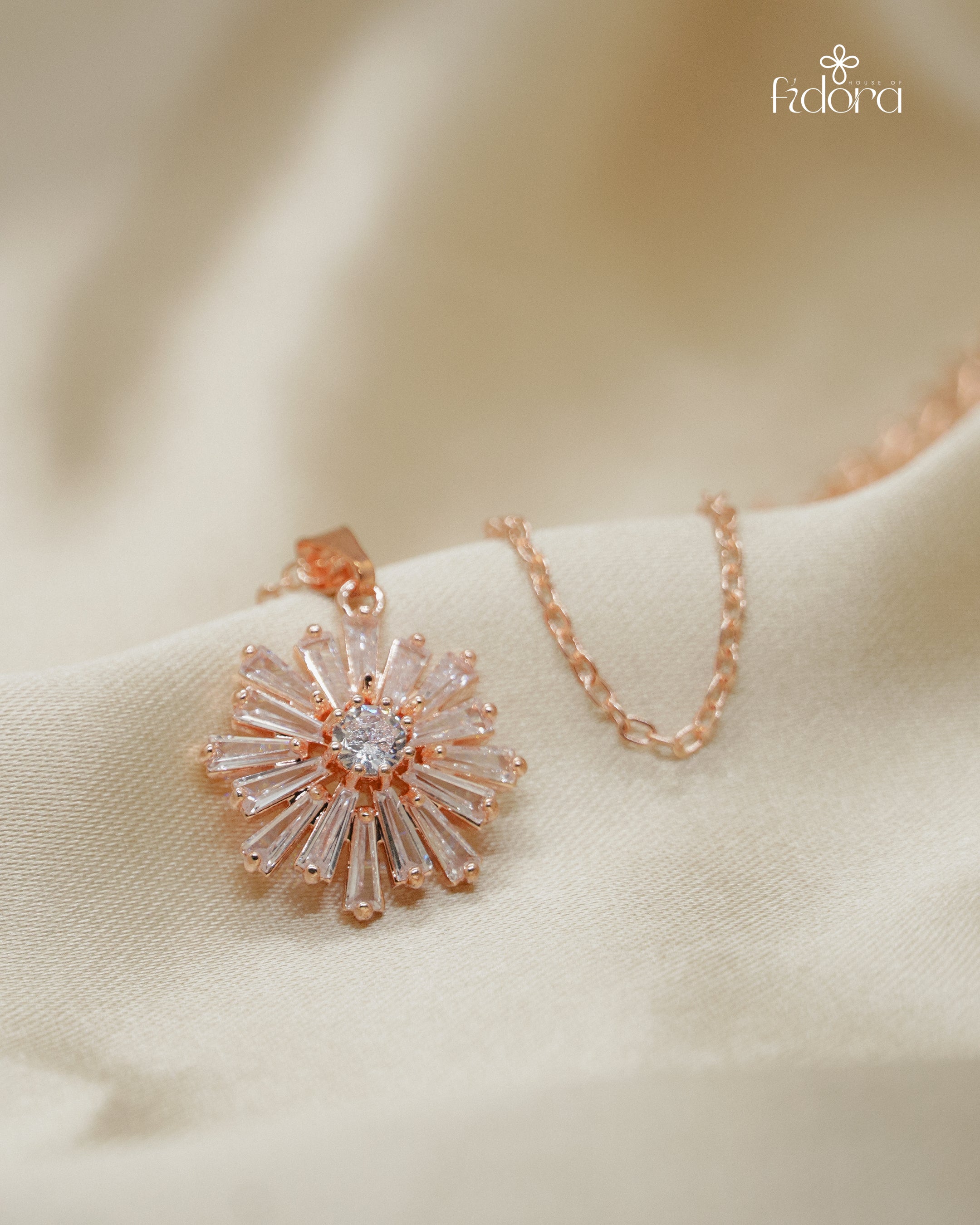 Rose Gold daily wear flower pendant chain – Light weight daily wear affordable Fashion Jewellery India